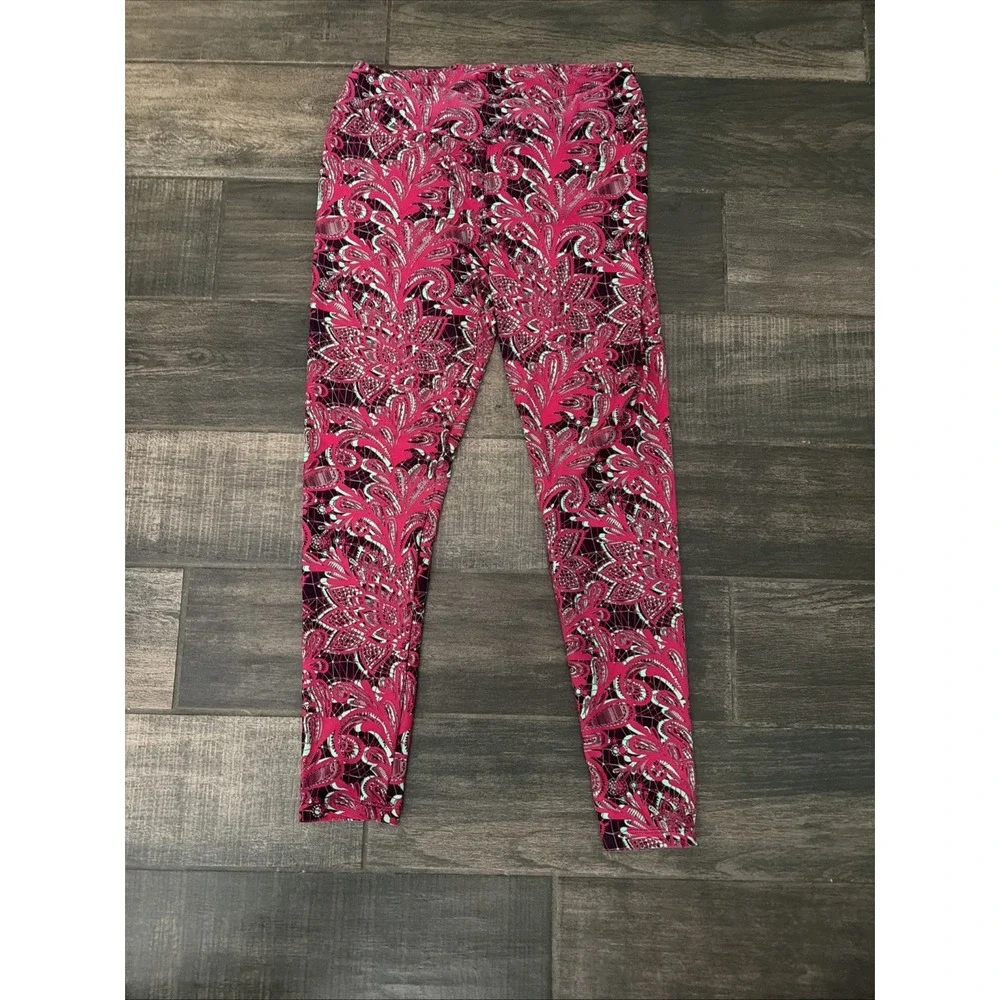 Lot 5 LuLaRoe Tall & Curvy Leggings Floral Geometric Flamingos Stars Hearts EUC - Picture 9 of 12